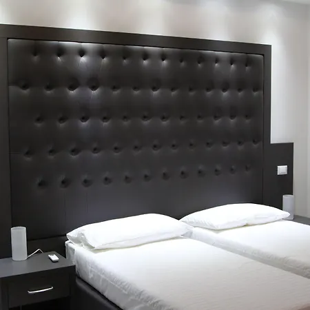 게스트하우스 Om Palace 3*